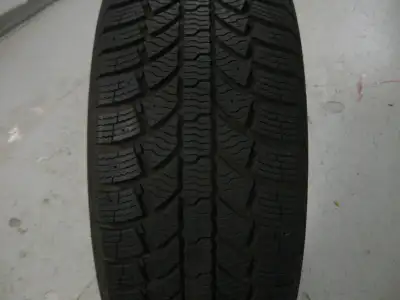 4 pneus d'hiver GENERAL GRABBER ARTIC 114T XL En excellente condition Profondeur des rainures: 10/32...