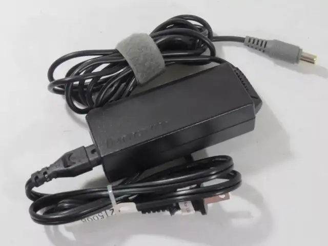 Lenovo Power Adapter 42T4418 AC in Laptop Accessories in City of Toronto - Image 2