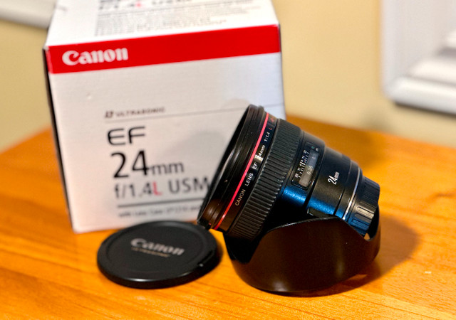 Canon EF 24mm f/1.4 L USM Lens + Hood + Box, Wide angle lens in Cameras & Camcorders in Markham / York Region - Image 2