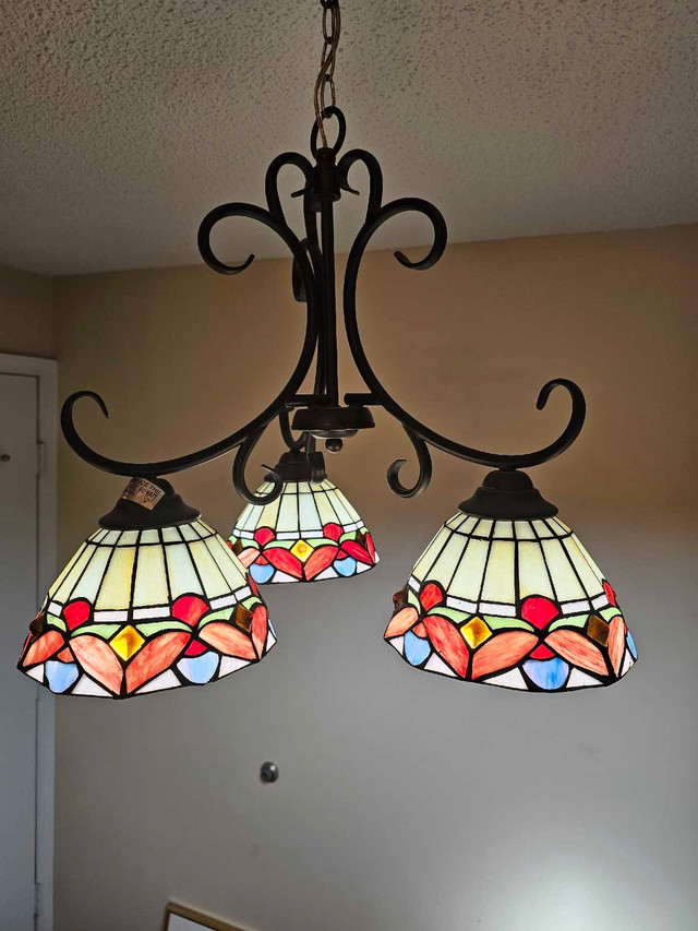 Stained glass, 3 head chandelier in Indoor Lighting & Fans in Edmonton - Image 2