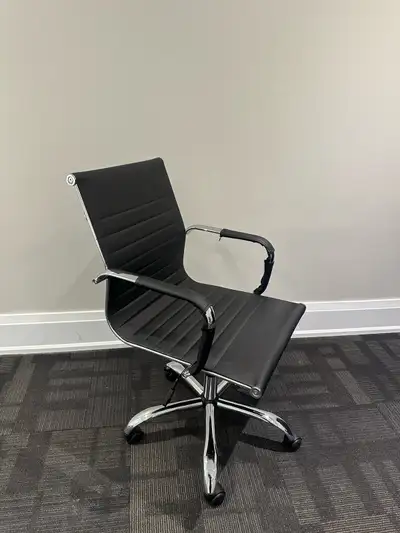 Used Structube Office Chair/Modern Desk Chair/Home Office Chair, View more