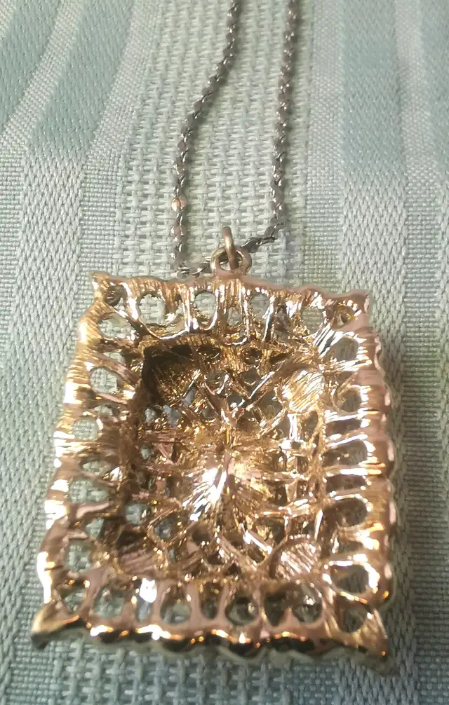 Vintage 80s Statement Necklace Citrine Glass Pendant Retro Costu in Jewellery & Watches in Markham / York Region - Image 4