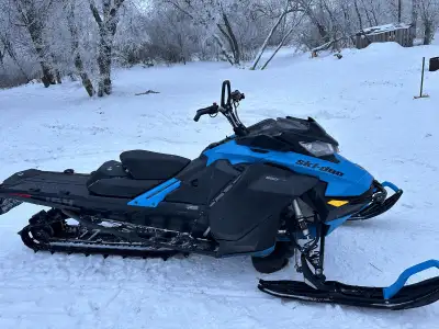 AVAILABLE 2968 km on body. 1100 km on rebuilt motor from warranty. 114Hours SLP pipe and can. No cra...