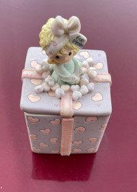 Precious Moments A Moms Love Is The Best Gift Of All Trinket Box