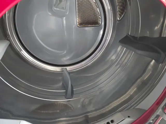 MAYTAG COMMERCIAL 27 w X-Large dryer stackable  in Washers & Dryers in Mississauga / Peel Region - Image 4