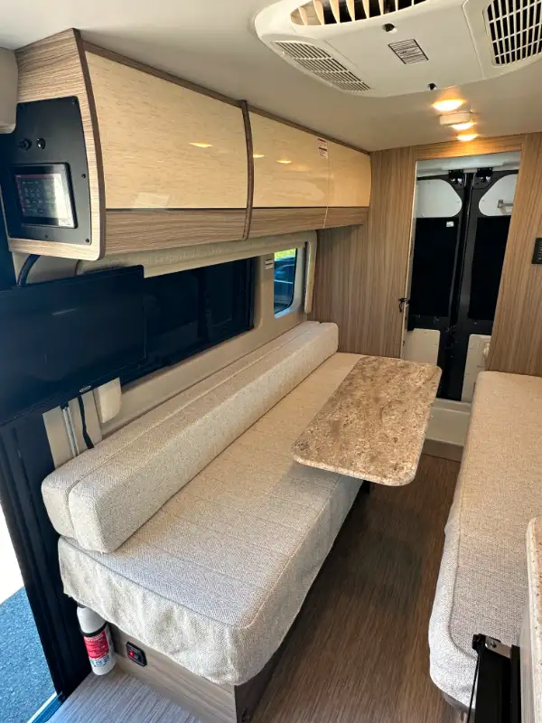 Jayco Swift 20T 2025 - RABAIS  fin de saison de 54,100$ !! in RVs & Motorhomes in Québec City - Image 6