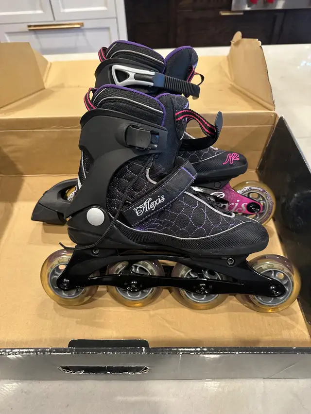 K2 Alexis Inline Skates, in box, used for 15 minutes. Pristine. in Skates & Blades in City of Toronto - Image 3
