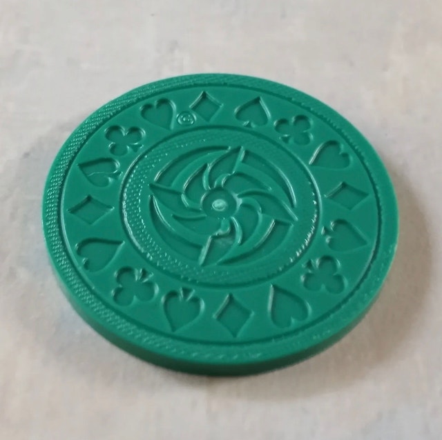 RARE Vintage 500 piece plastic Poker Chip Set w/ Black Wood Case Arts