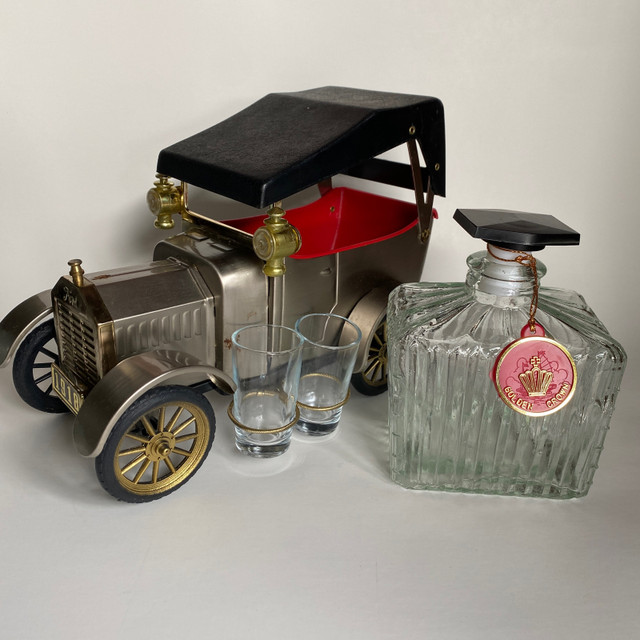 Vintage 1918 Model T Ford Whiskey Decanter Music Box in Arts & Collectibles in Abbotsford - Image 4