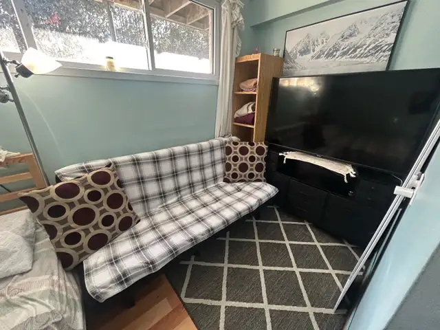 Room for sublet near Algonquin College ($620/mo all inclusive) in Room Rentals & Roommates in Ottawa - Image 2