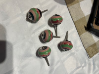 5 decorative knobs 