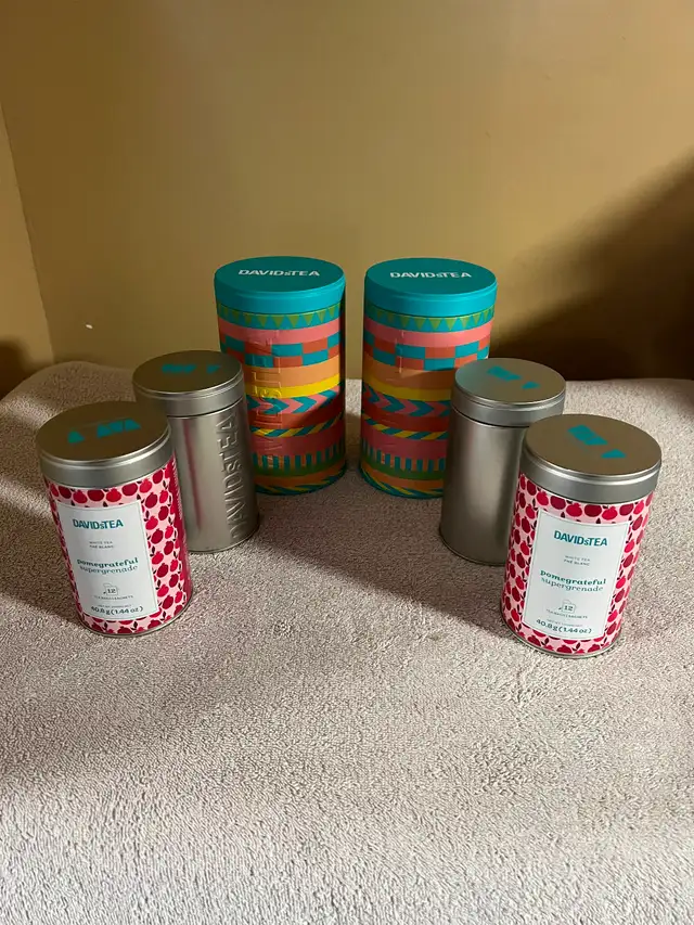 David’s Tea tins
