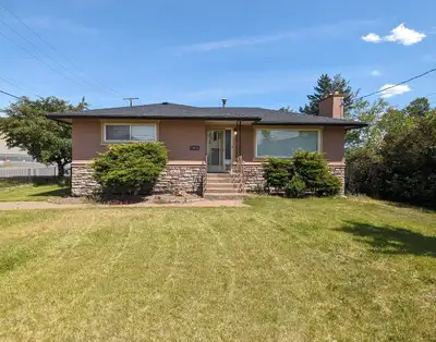 Large 3 bedroom house - Available Immediately