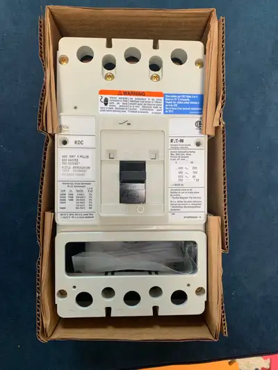 Eaton KDC3400F 400A circuit breaker. Only opened for the photographs.