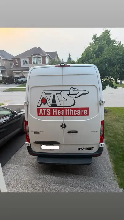 In very good condition, brand new brakes, tires and routers. 201k Kilometres. Refer does not have a...