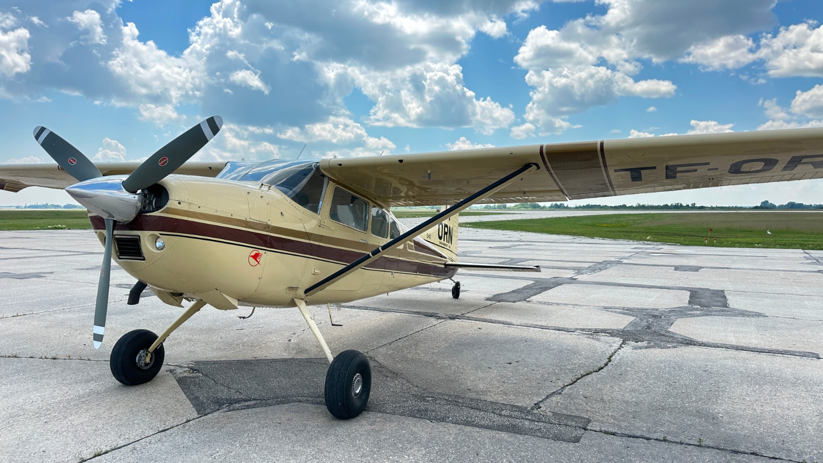 Cessna Cessa A185F, photo 1