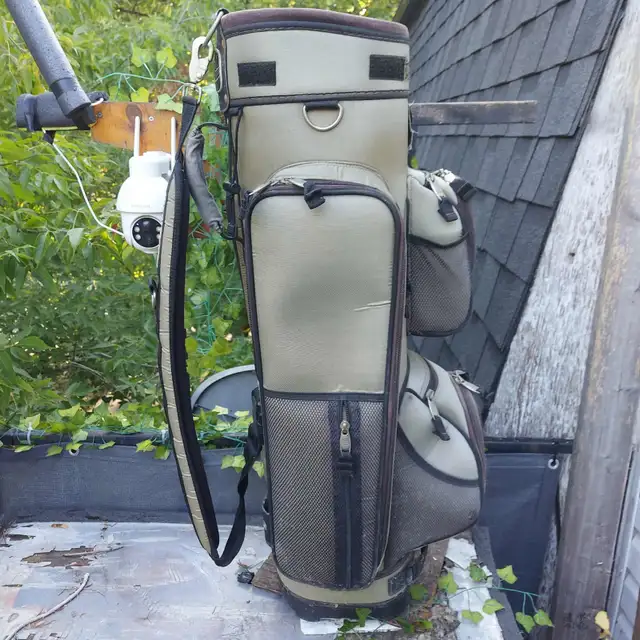Great Divider Pro 9.0 Cart Golf Bag - $40.00 in Golf in Belleville - Image 2