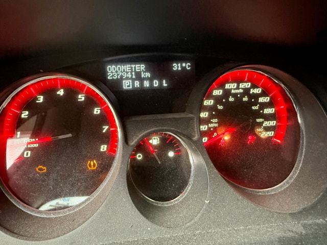 2010 GMC Acadia AWD SLE 8 Passenger with NEW ENGINE 3.6L — photo 2