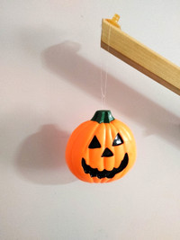 Orange lightning decoration hanging pumpkin with suction cup