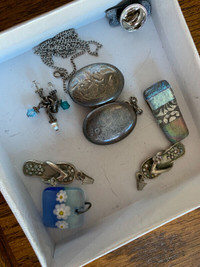 assorted pendants (daisy, flip flop)- LOCKET SOLD