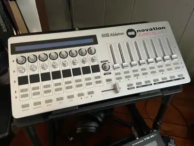 Novation ZeRO SL MkII Desktop MIDI Controller In good working and aesthetic condition, use in a smok...