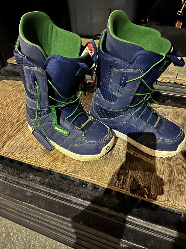  Burton snowboard boots, size 8 in Snowboard in Dartmouth