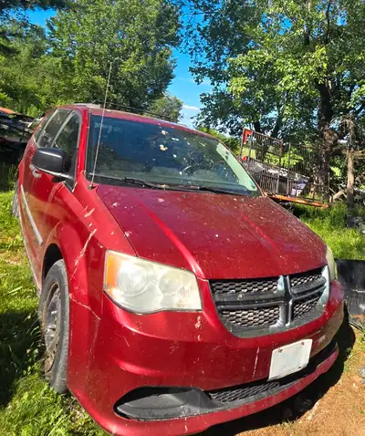 3.6L V6 2011 Dodge Grand caravan up for full complete part out. Buyers are Responsible for Bringing...