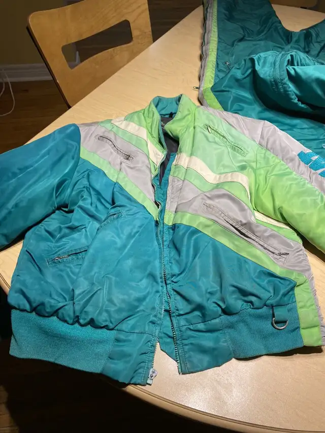 Original Medium arctic cat snowmobile suits in Snowmobiles Parts, Trailers & Accessories in Windsor Region - Image 3
