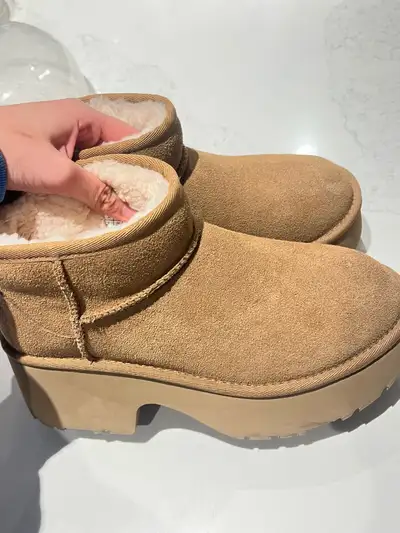 Uggs Women, View more