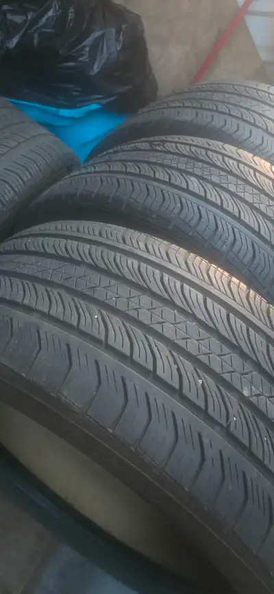 4 x CONTINENTAL PROCONTACT TX 275/35R19 96W Premium all-season touring tire 80% life rubber left on...
