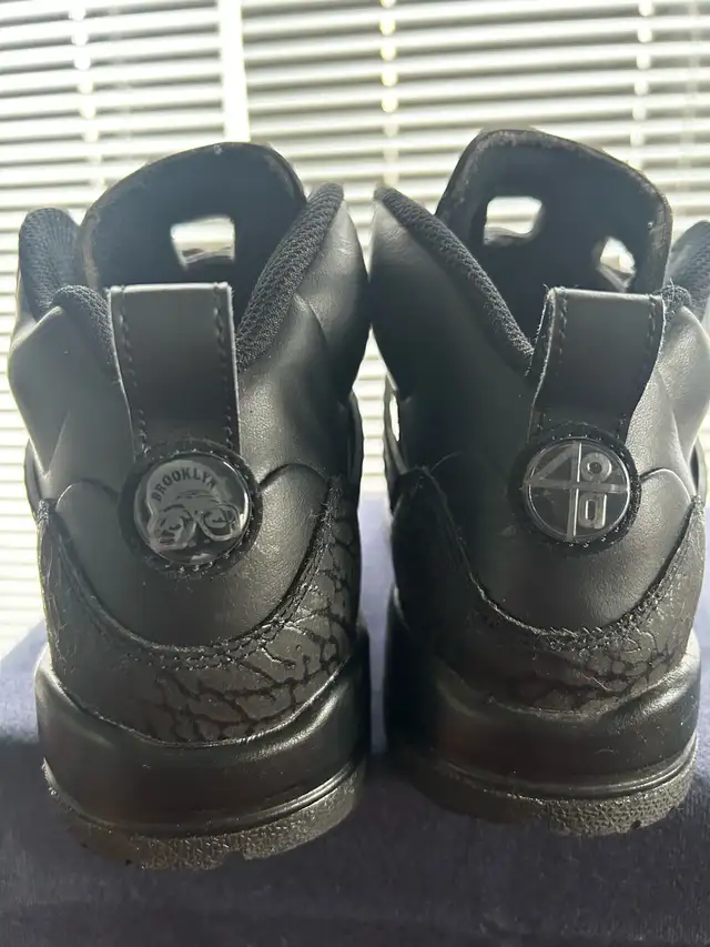 (Youth size 4) Jordan Winterized Spizike GS 'Black Cat' in Men's Shoes in Mississauga / Peel Region - Image 5