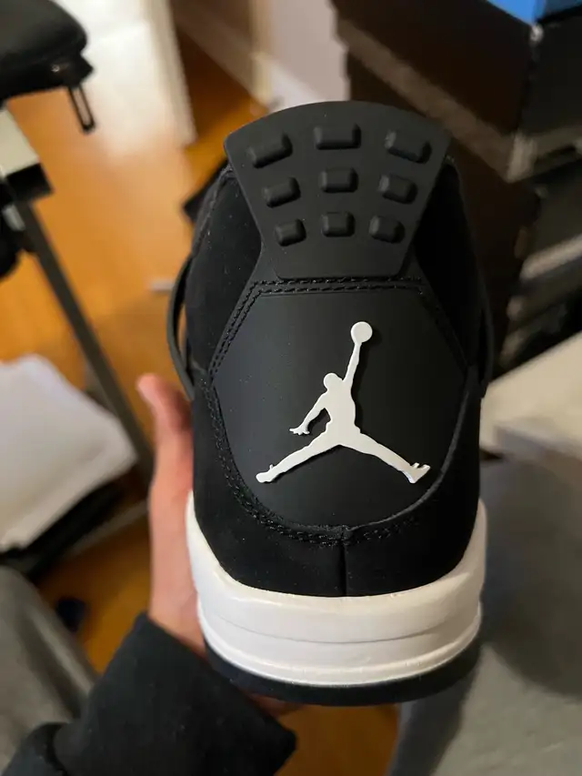 Jordan 4 white thunder in Men's Shoes in City of Toronto - Image 6