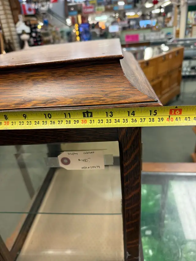 Vintage oak display cabinet  in Hutches & Display Cabinets in Edmonton - Image 8