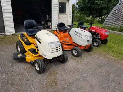 A C H A T VENTE RÉPARATION TRACTEUR PELOUSE ( GAZON ) Pour achat ses : peut importe la grosseur peut...