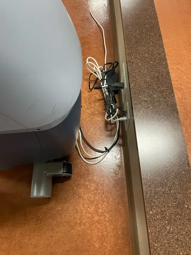 Precor AMT 885-12 Elliptical62865712000642123