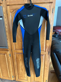 Youth Size 14 Bare 3/2 Wetsuit Like New
