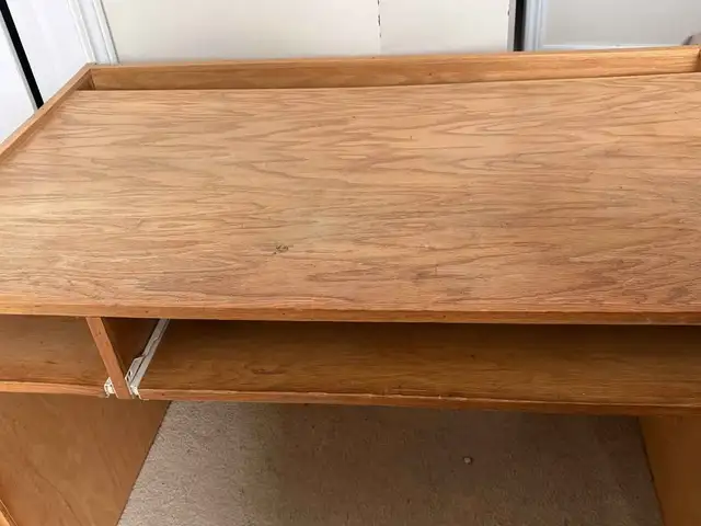 Wooden Desk in Desks in Ottawa - Image 3