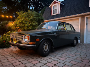 1970 Volvo 144 (manual w/overdrive)