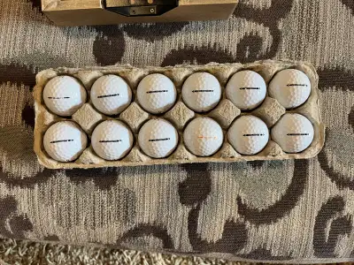 Titleist Velocity Golf Balls [12 Golf Balls] Very Good Condition Pick-Up Only [Garden City Area]