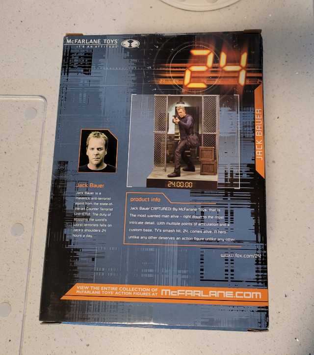 2007 Jack Bauer 24 Action Figure McFarlane Toys - NEW in Arts & Collectibles in Markham / York Region - Image 3