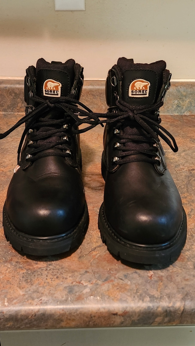 NEVER BEEN WORN!!! SIZE 10 SOREL WORK BOOTS 80/obo!! Men's Barrie