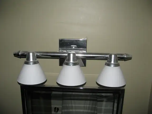 3 Bulb Vanity Light Chrome and Frosted Glass in Indoor Lighting & Fans in Oakville / Halton Region - Image 2