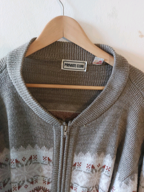 Vintage Private Club Sweater - Large in Other in City of Toronto - Image 3