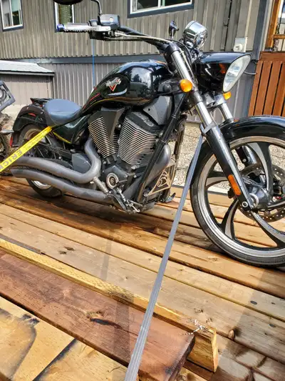One owner. Stage one pipes .cam gear. New wheel bearnings .tires.brakes. steering coulum bearing mai...