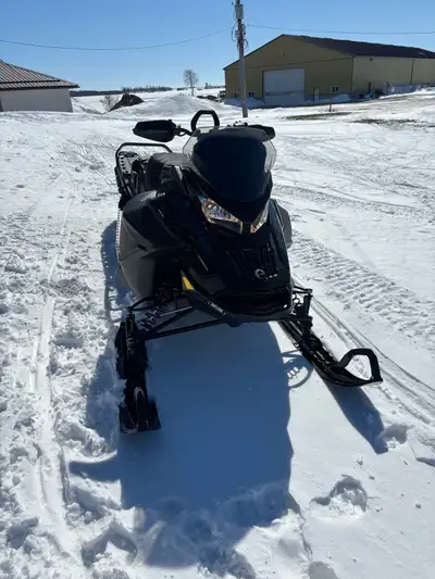 2024 850cc Expedition Xtreme 5071 kms $15250 obo No trades