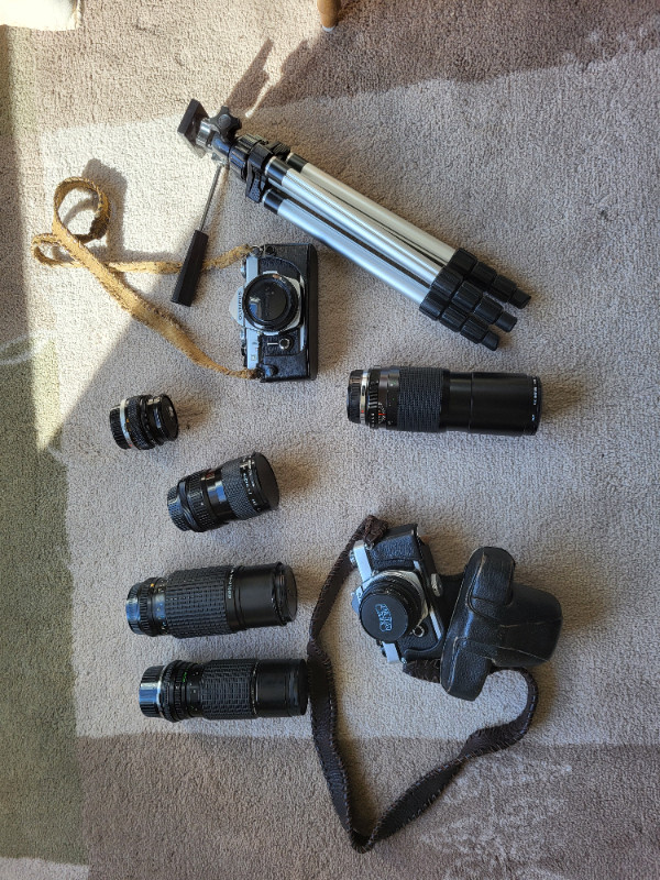 35mm film camera gear in Cameras & Camcorders in Winnipeg