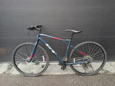 GT Transeo Sport Hybrid Bike in Size M Medium, View more