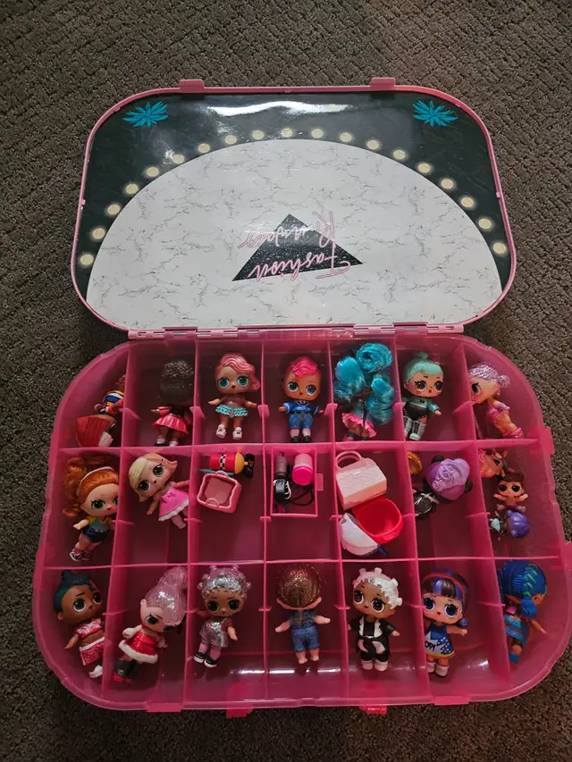 LOL Dolls (box)64241771103490120