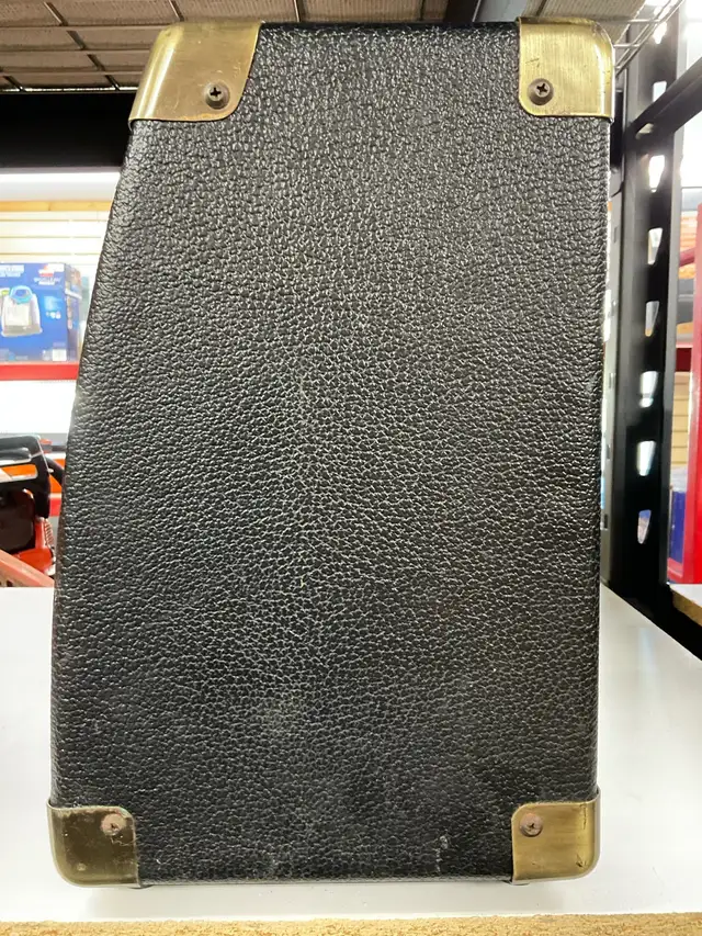 PEAVEY ECOUSTIC E208 30W 2X8 ACOUSTIC AMP in Amps & Pedals in North Bay - Image 3