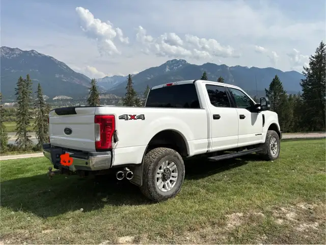 2018 F-350 Diesel  in Cars & Trucks in Cranbrook - Image 5